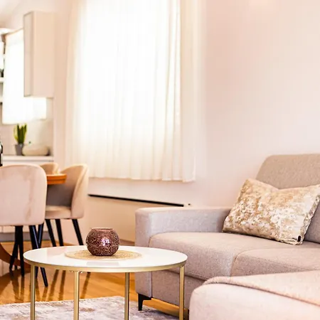 Anita With Amazing Sea View *