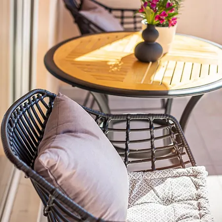 Anita With Amazing Sea View Апартаменти Макарська