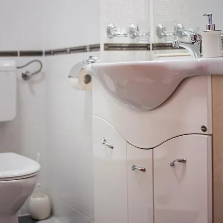 Anita With Amazing Sea View Lägenhet Makarska