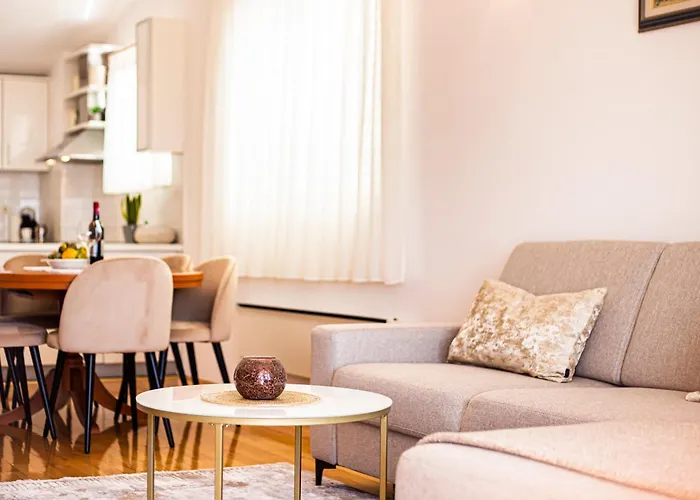 Anita With Amazing Sea View *